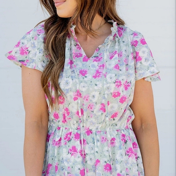 Sweet dress. Perfect for Easter - Picture 2 of 15